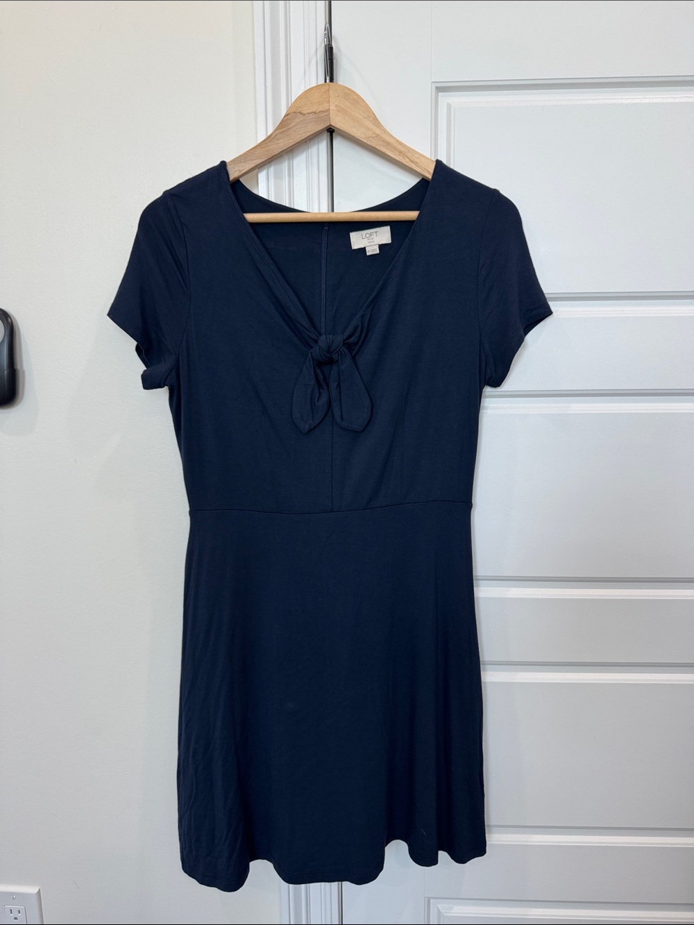 LOFT Women’s Navy Blue Short Sleeve Bust Tie Knot Dress Medium Petite
